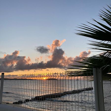 Appartement Pieds Dans L'Eau Vue Mer Acces Plage Et Piscine Marigot  Kültér fotó
